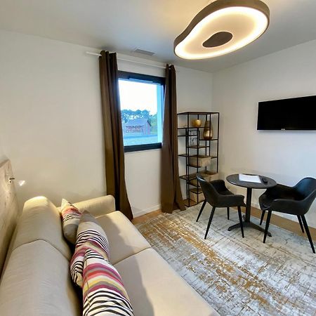 La Villa Du Golf - Chambre D Hotes 居让梅斯特拉 外观 照片