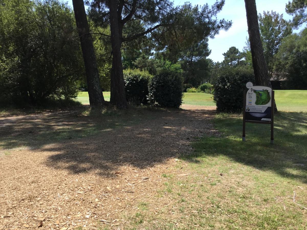 La Villa Du Golf - Chambre D Hotes 居让梅斯特拉 外观 照片